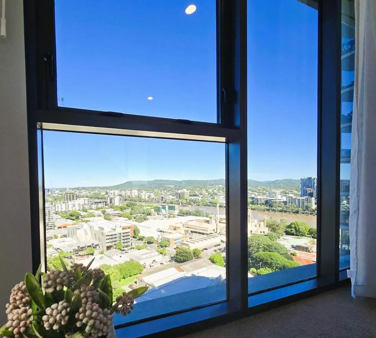 Sky-High 2Br In Cbd Spectacular Views Level 23 Apartment Brisbane